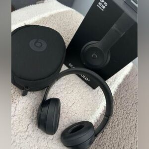 SELLING BEATS SOLO3 BLACK